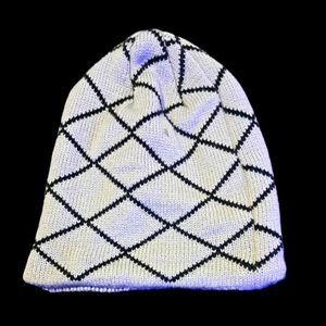 Men's or women's gray and black design beanie cap